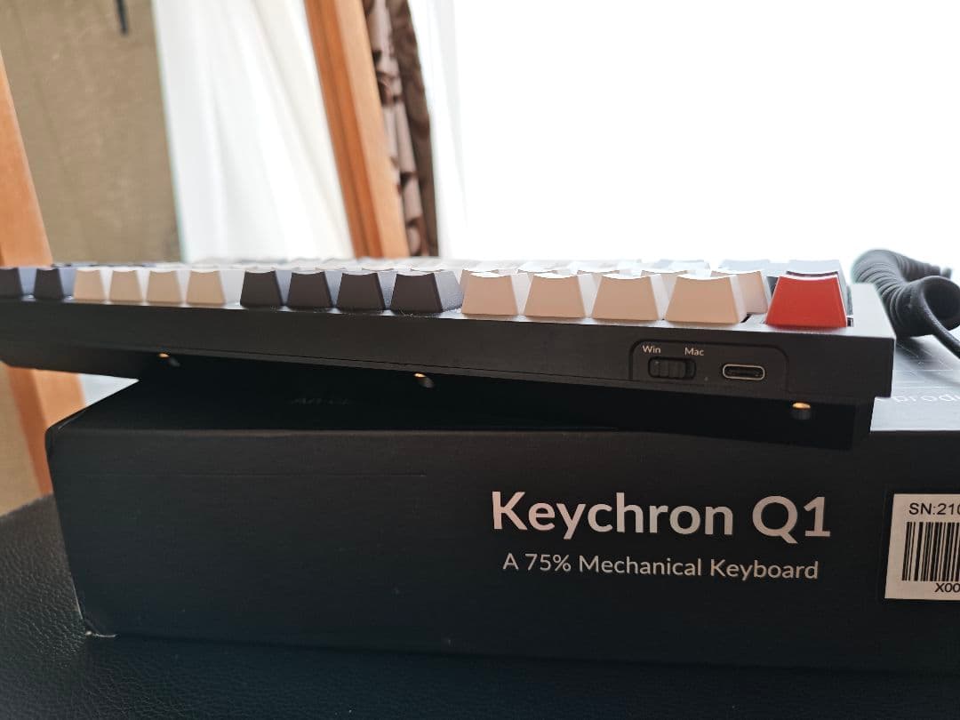 Keychron Q1 黄軸