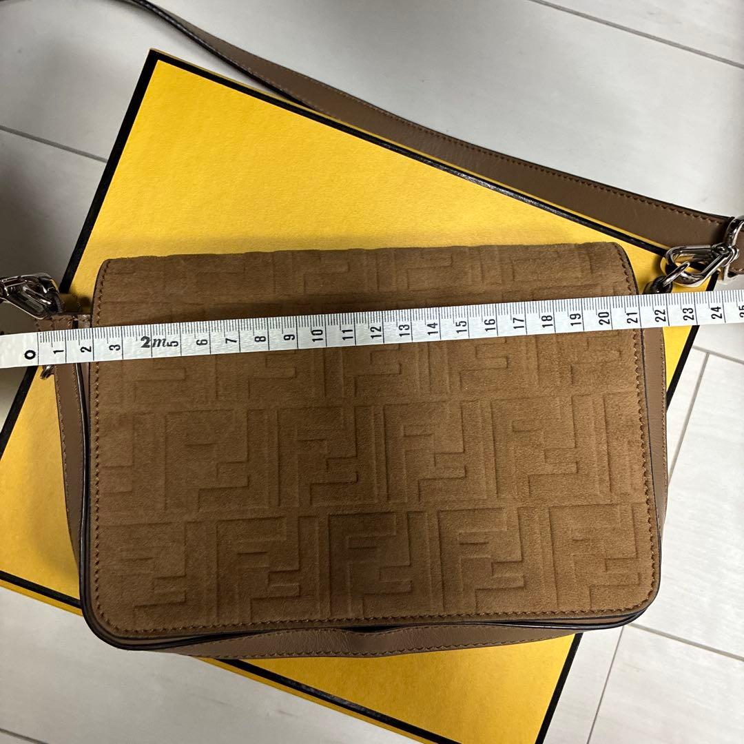 Fendi ブラウン スエード ショルダーバッグ