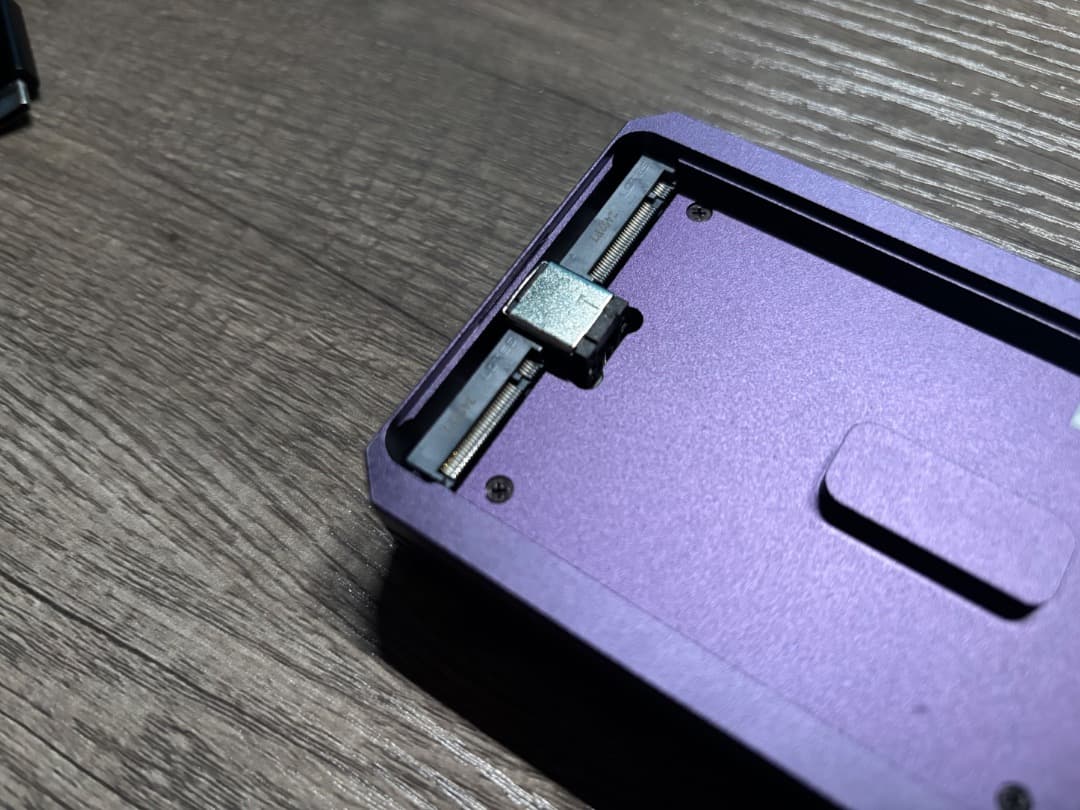 JEYI 4-bay NVME 外付けSSDケース 40Gbps DAS