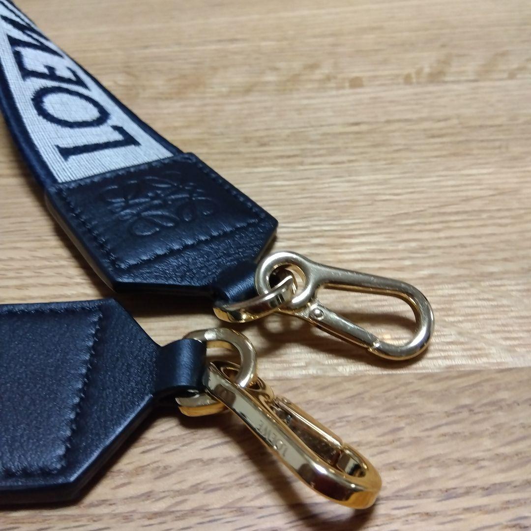 【極美品】LOEWE ロゴ入りストラップ 黒