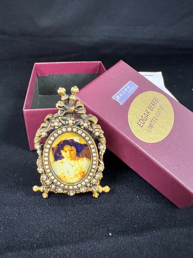 EDGAR BEREBI】リーガルミニフレーム】スワロフスキークリスタル】パール