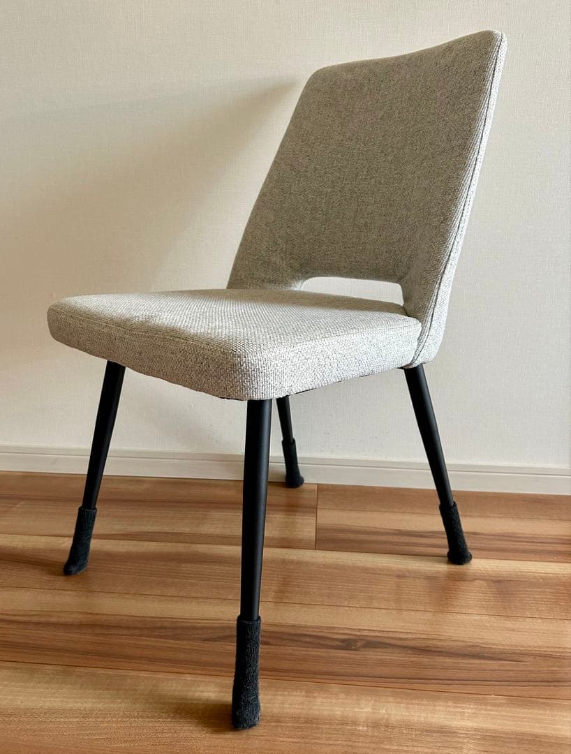 【美品】ダイニングチェア　ライトグレー