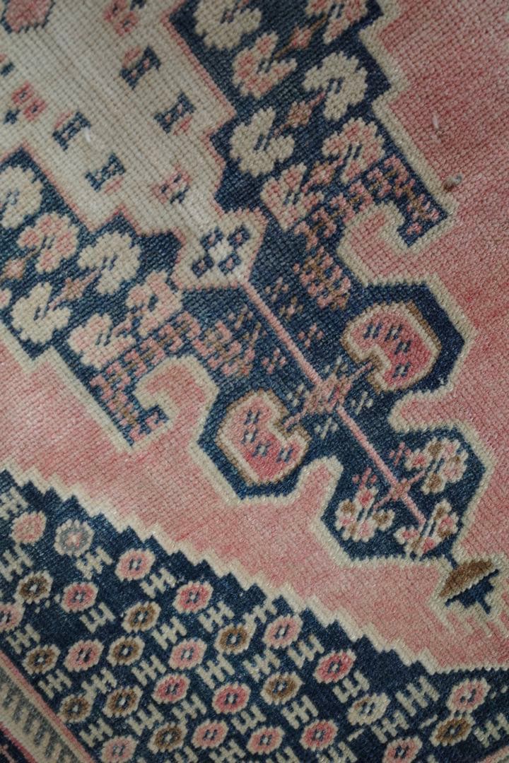 トルコ　コンヤ　ウール100% ヴィンテージ　ラグ