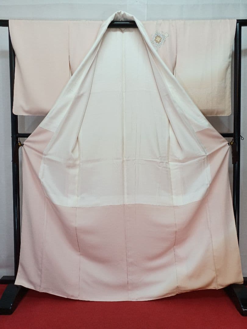 ［訪問着］新品未使用品　しつけ有り　一つ紋　スワトウ刺繍　K-483