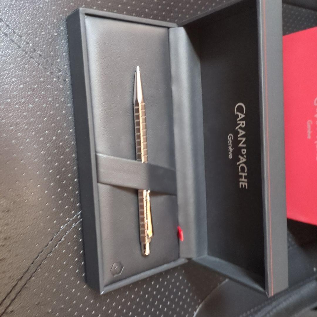 CARAN d'ACHE Genève シャーペン本体 レッド/ブラック