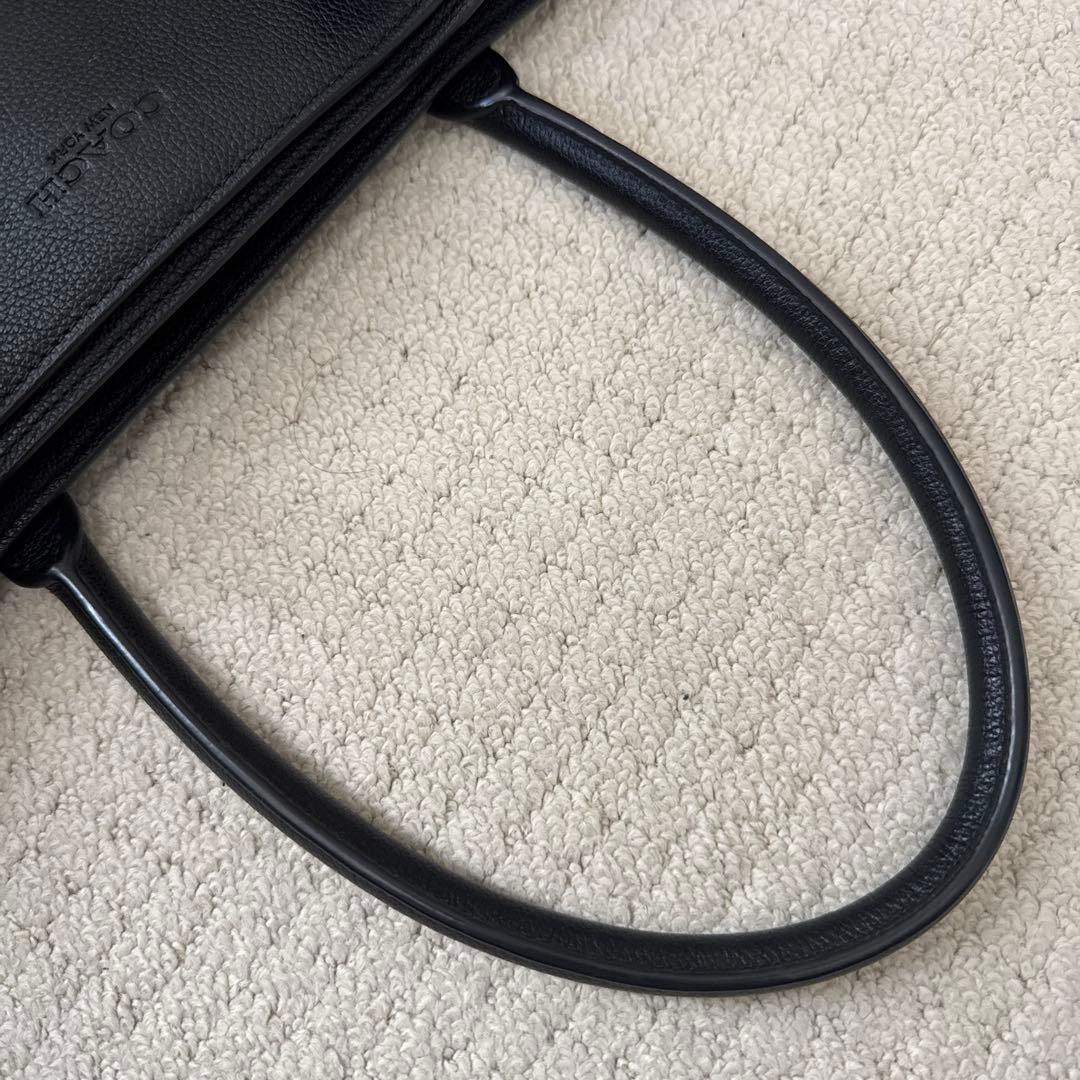 COACHトートバック ビジネス ベケット　C2841
