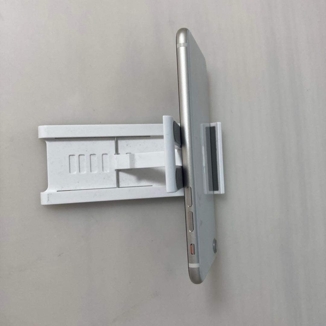 ￼ iPhone SE 第2世代 64GB スターライト