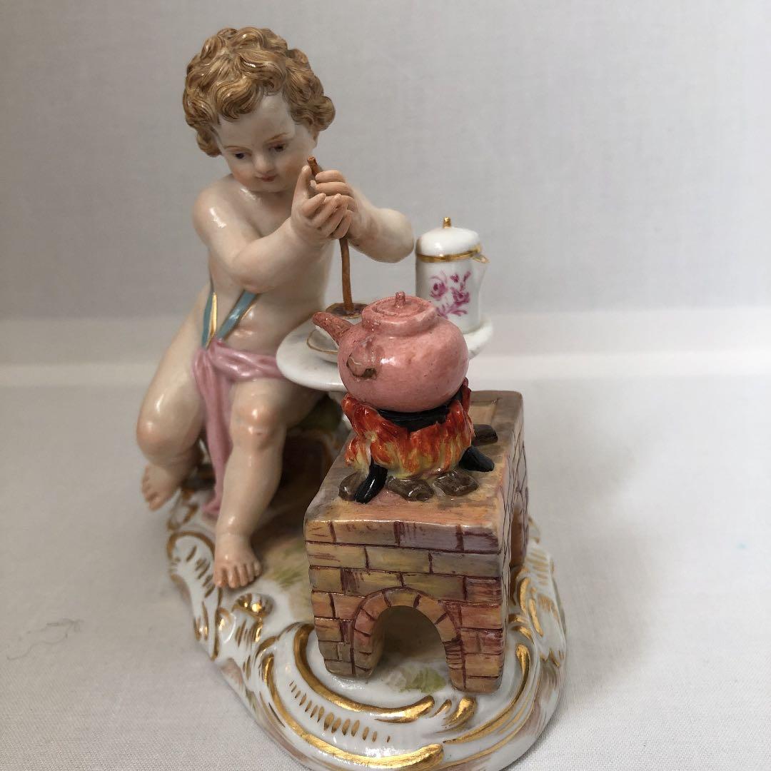 マイセン　陶器人形置物　チョコレートを作る天使