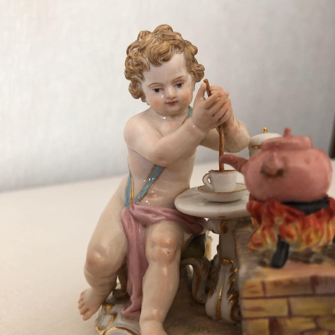 マイセン　陶器人形置物　チョコレートを作る天使