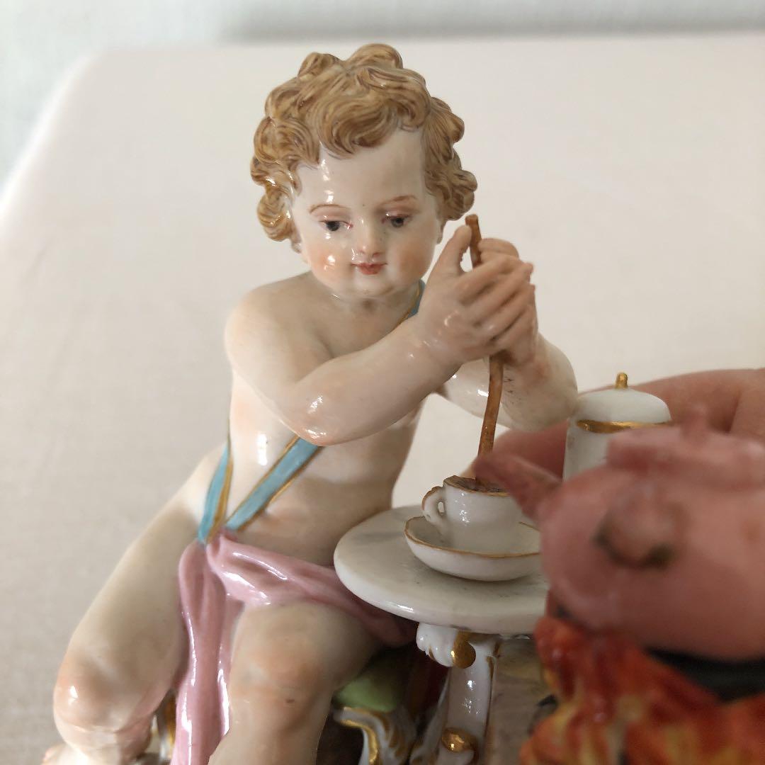 マイセン　陶器人形置物　チョコレートを作る天使