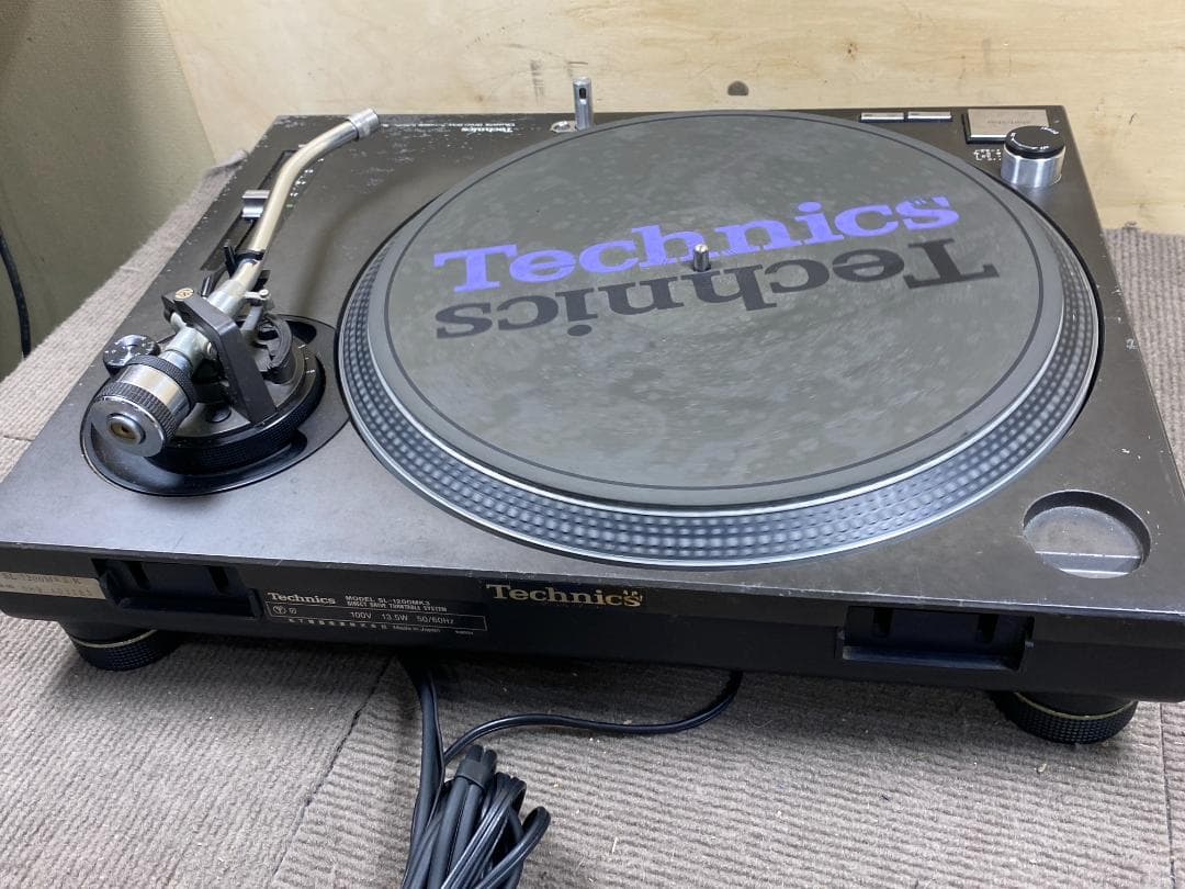 02 technics SL-1200mk3 ターンテーブル