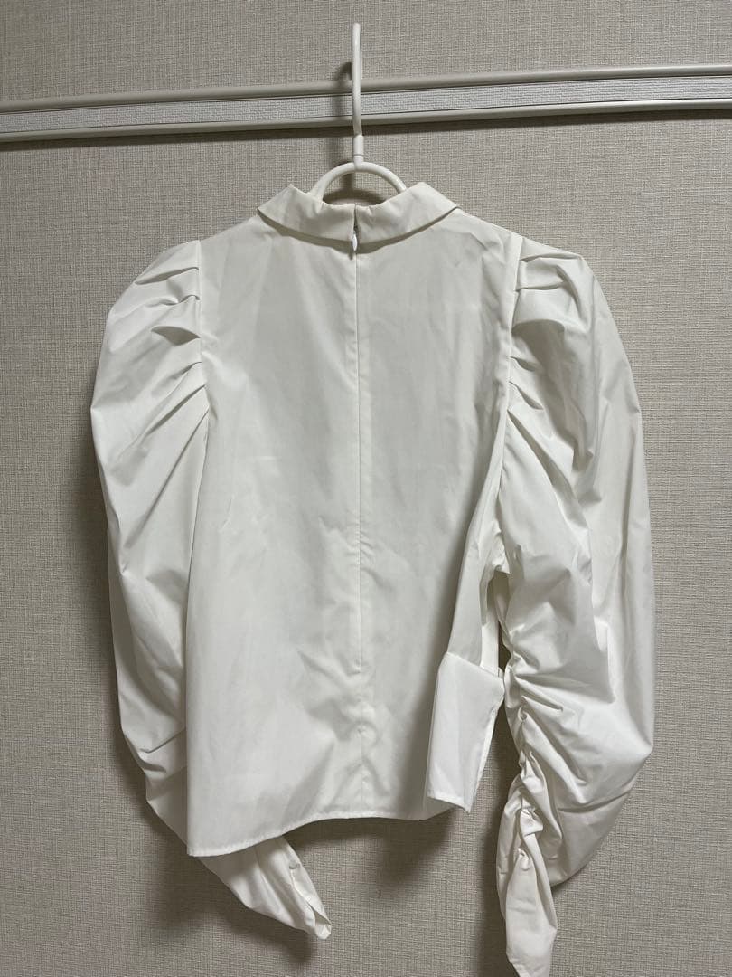 ヘイヴ　クロワッサンカラーブラウス　white