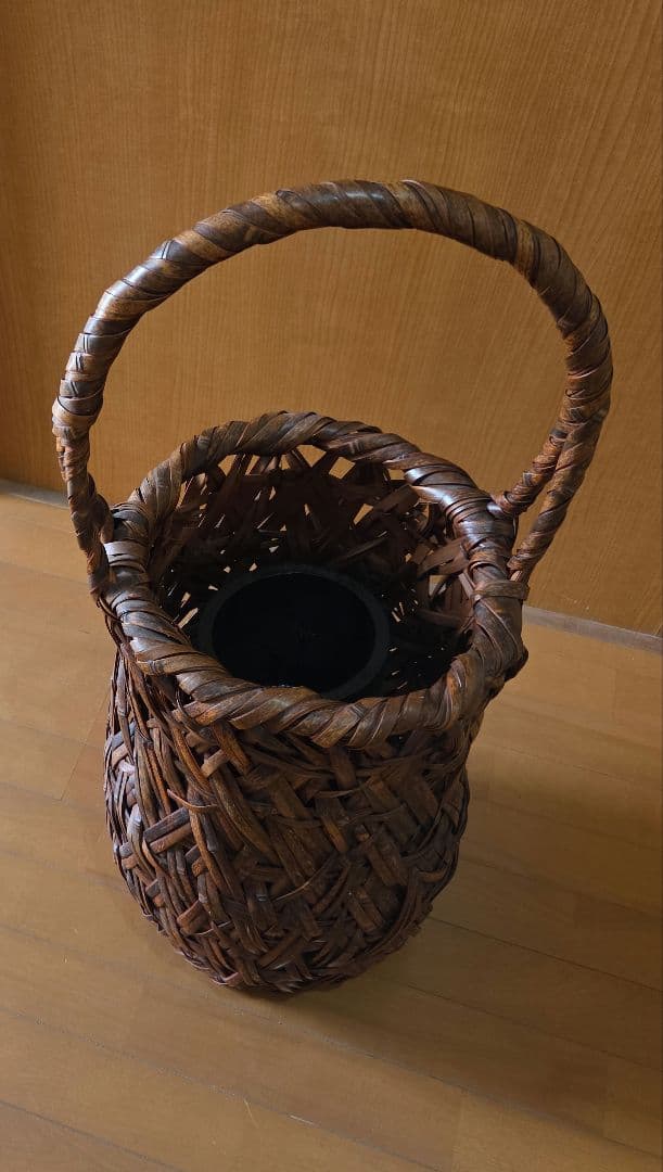 ■ 高さ80cm 大 竹製かご 花器 竹筒付き 民芸 竹花籠 竹手付花籠
