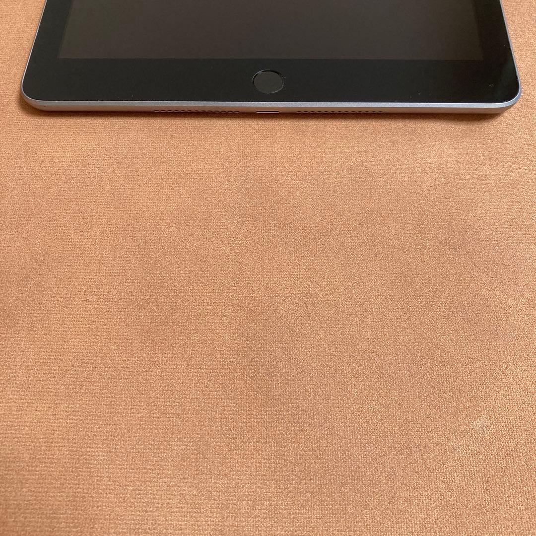 71【早い者勝ち】iPad6 第6世代 32GB WIFIモデル☆