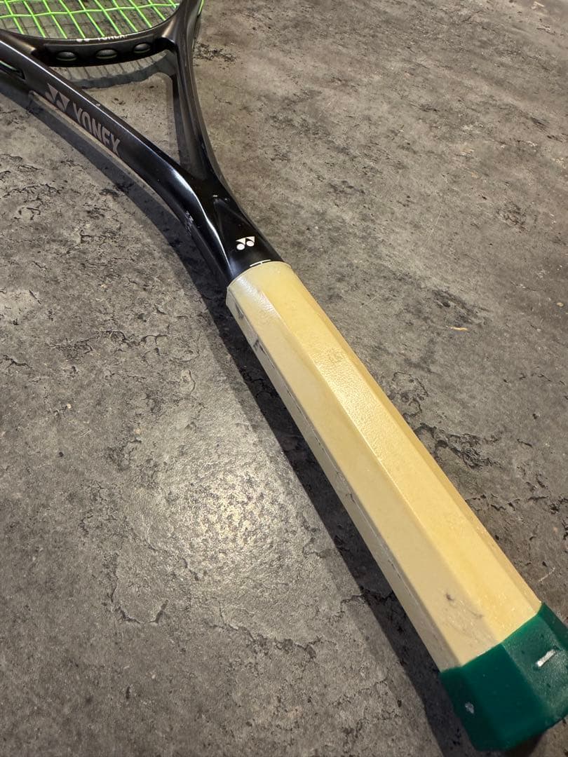 かんかん　美品　YONEX VOLTRAGE 8V 軟式テニスラケット