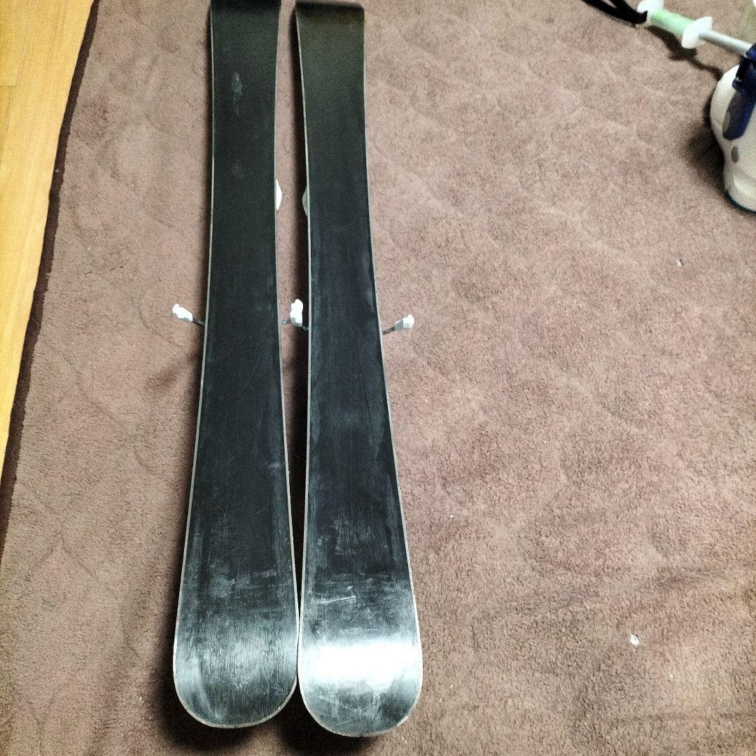 ジュニア用スキー3点セット(板、ブーツ、ストック)