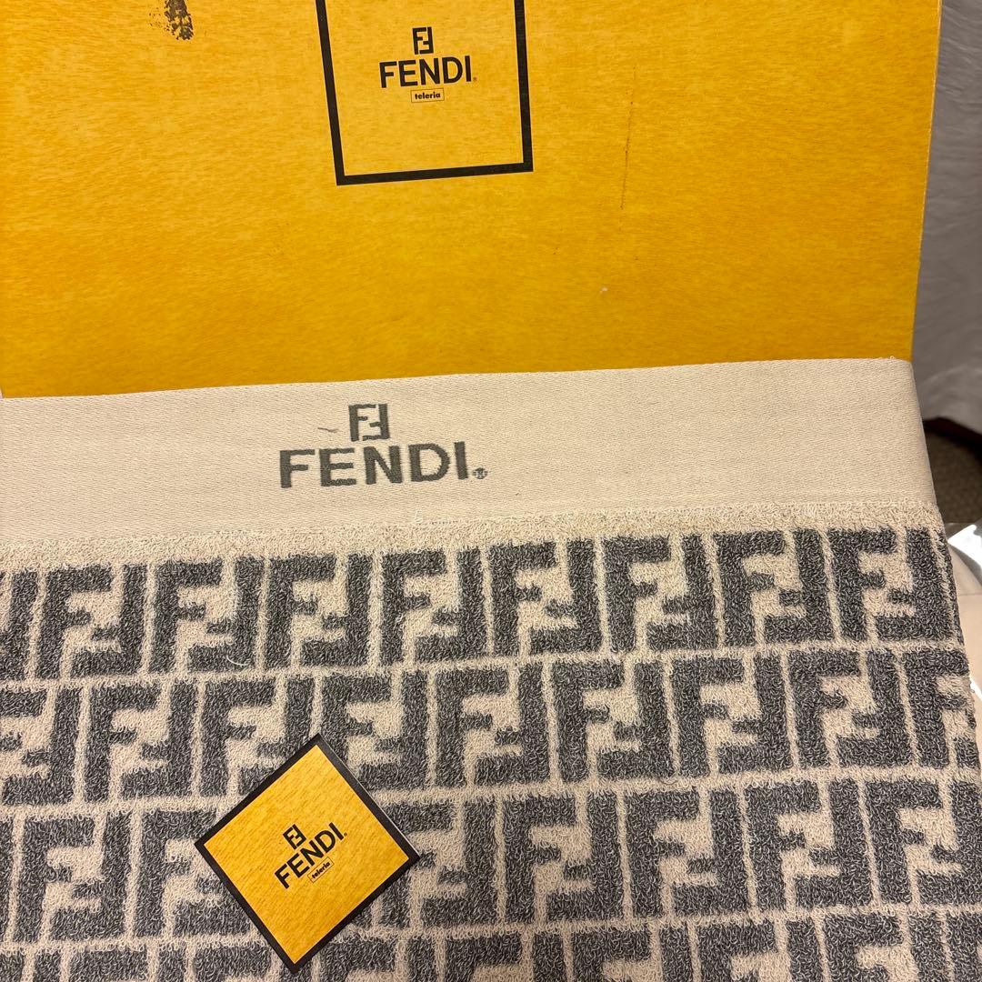 ◆FENDI フェンディ タオルケット ズッカ柄 FF柄 希少