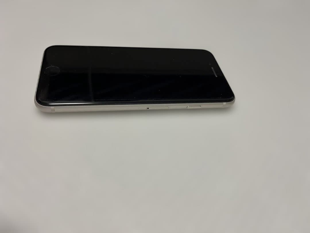 【最短当日発送】iPhone SE3 64GB スターライトSIMフリー