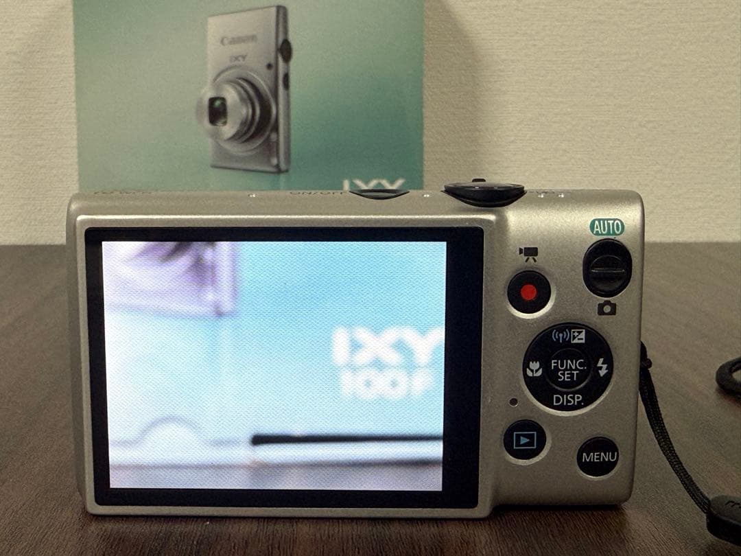【美品】Canon IXY 100F キャノン　コンデジ