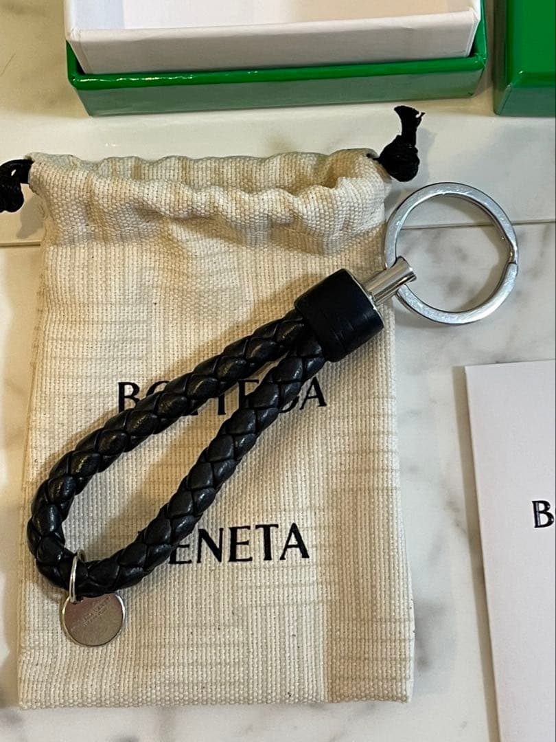 正規品　Bottega Veneta レザーキーホルダー