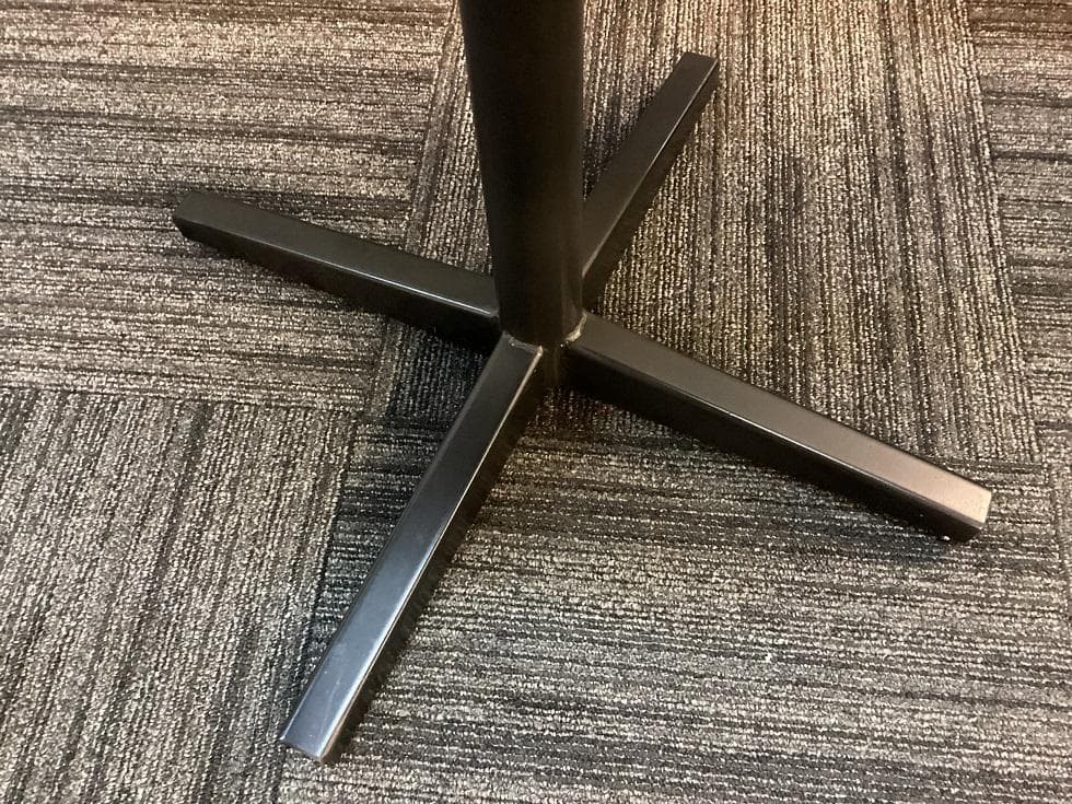 K*M様 クラッシュゲート　トリップ　φ600　丸　カフェテーブル　ノットアンテ