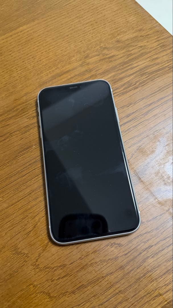 Apple iPhone 11 ホワイト 本体　128GB