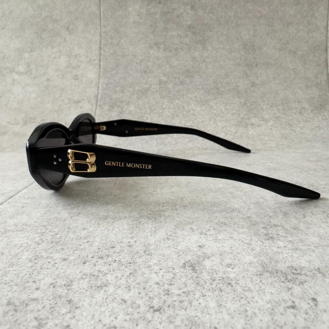 美品　ジェントルモンスター　VAMP　2025年製　サングラス　黒　ゴールド金具