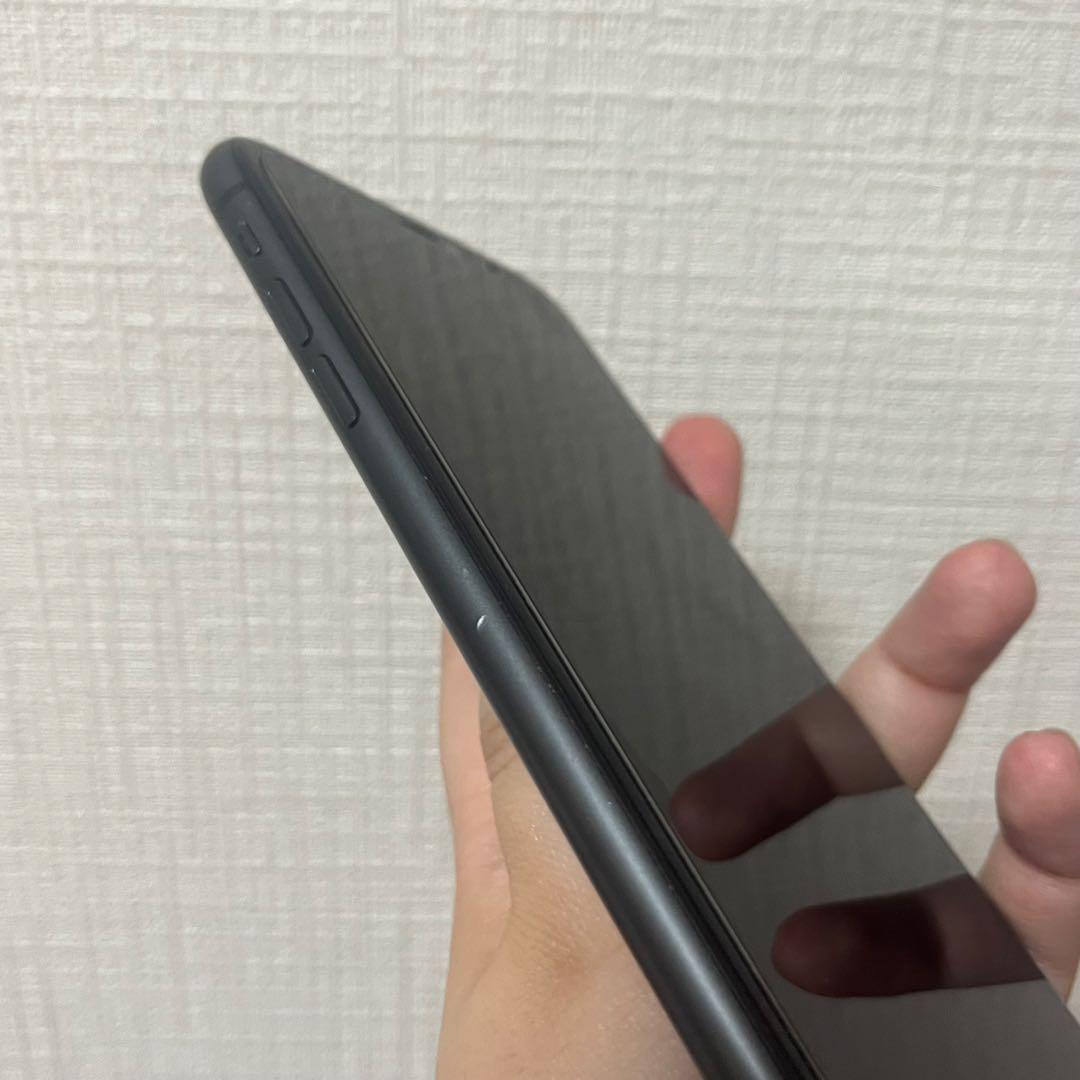 iPhone11 128G ブラック SIMフリー バッテリー82%