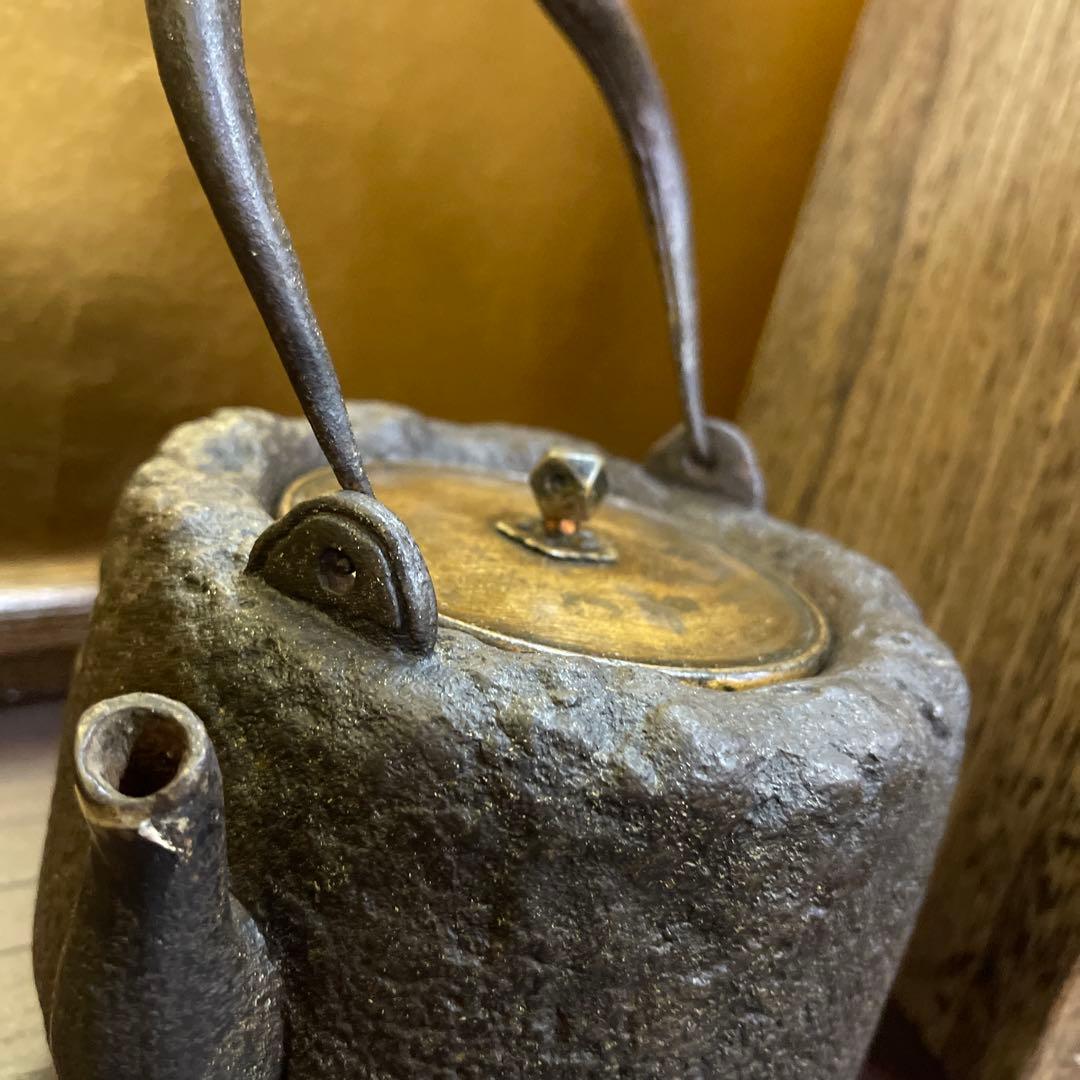 鉄瓶　晴寿堂造　錆あり