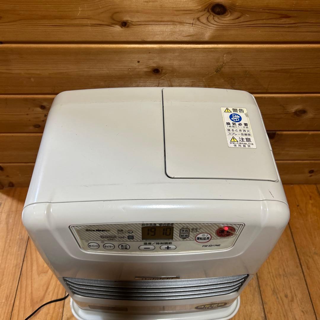 ダイニチ ブルーヒーター ファンヒーター 6～8畳用 FW-3217NE ★