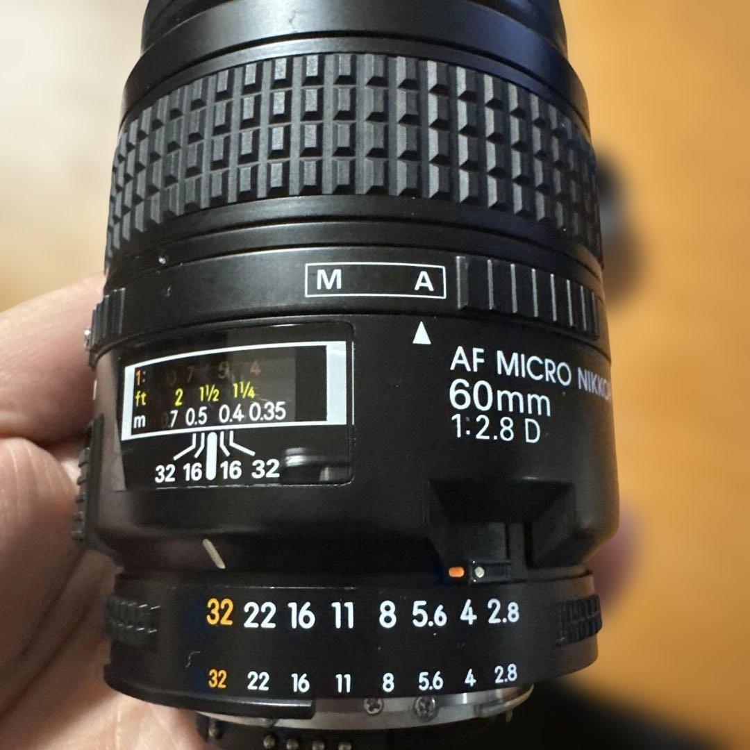 Nikon AF 60mm f/2.8D レンズ