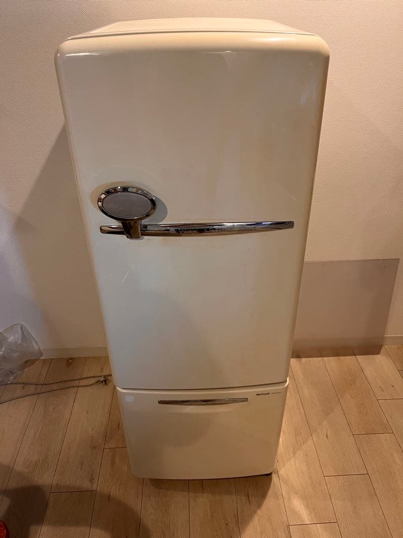 ナショナル　レトロスタイル ホワイト冷蔵庫