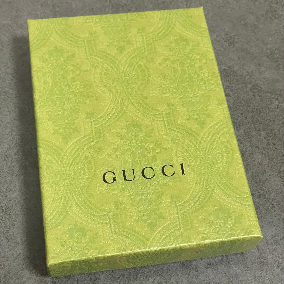 【新品未使用】 GUCCI iPhone15 スマホケース 携帯ケース