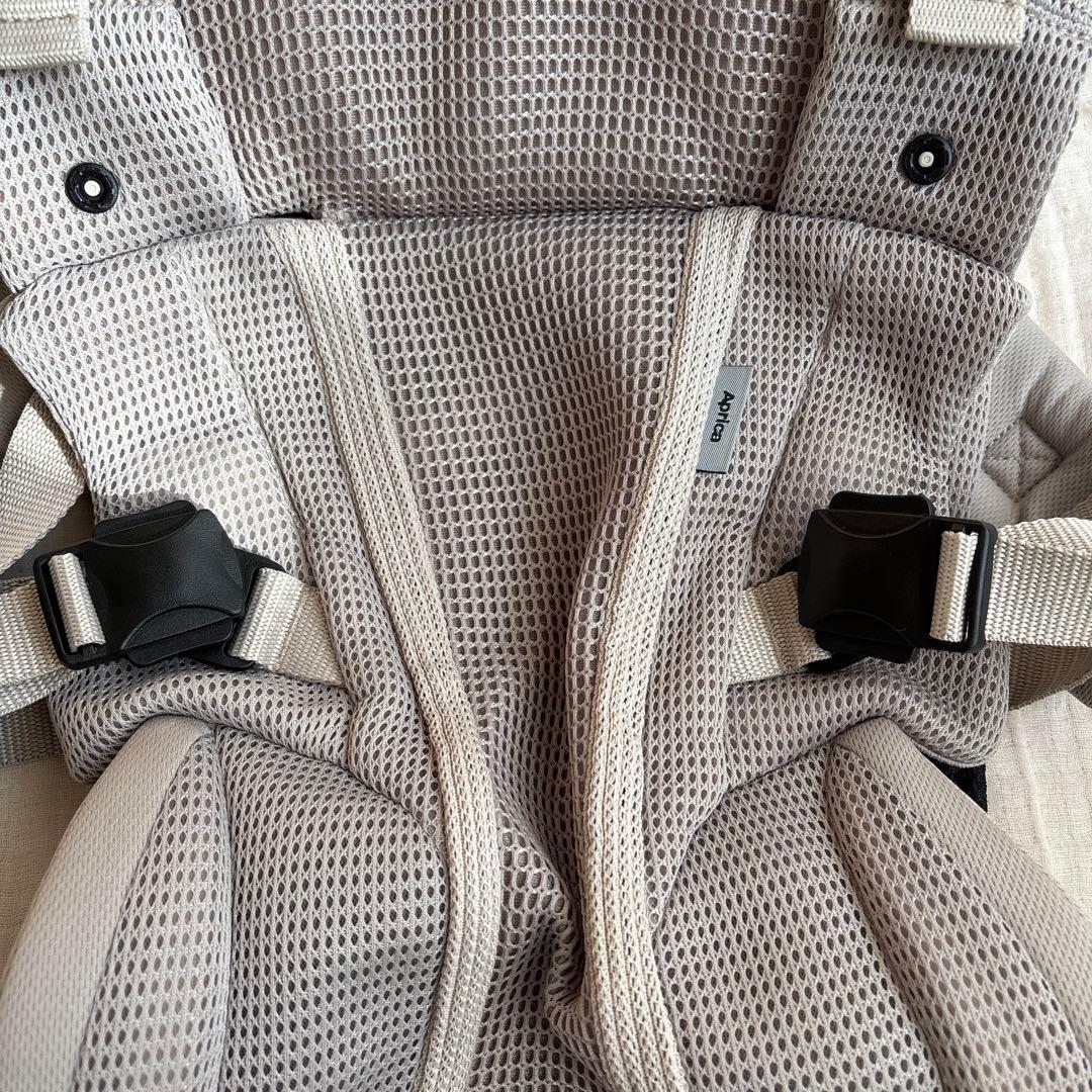 Aprica Laclis ラクリス　ベージュ　抱っこ紐