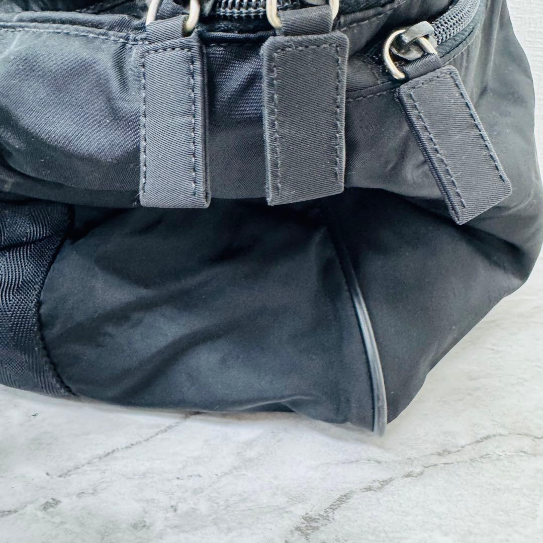 ✨PRADA✨プラダ✨ナイロン✨三角ロゴプレート✨ブラック✨ボストンバッグ✨