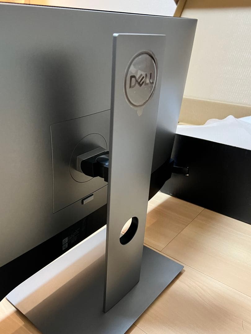 イ*ケ様 【美品】DELL U2719D 27インチ ディスプレイ本体 シルバー