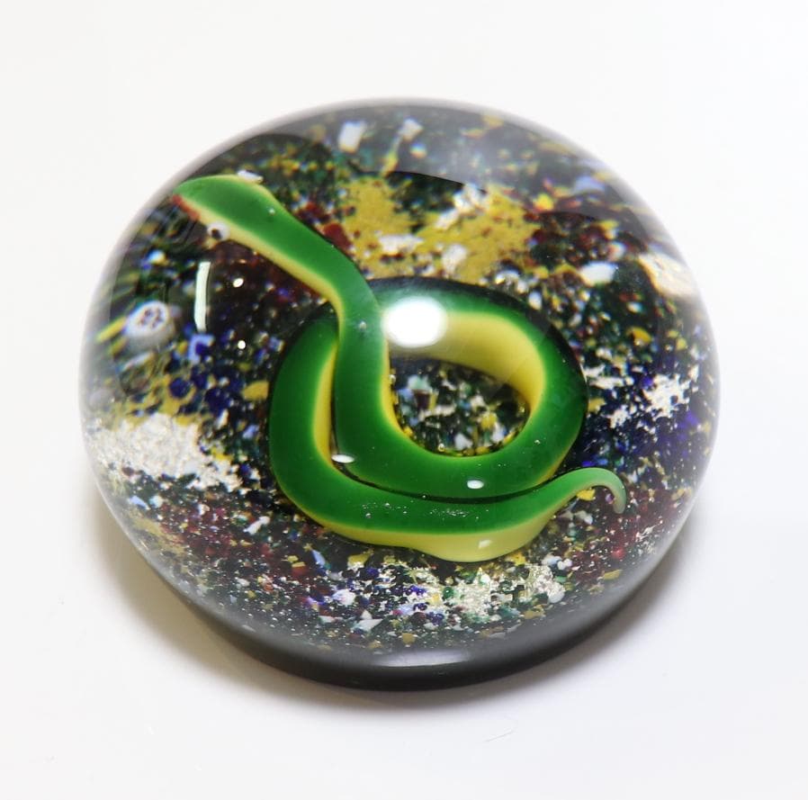 オールド・バカラ 数量限定 1972年製 ペーパーウェイト ドーム型 蛇