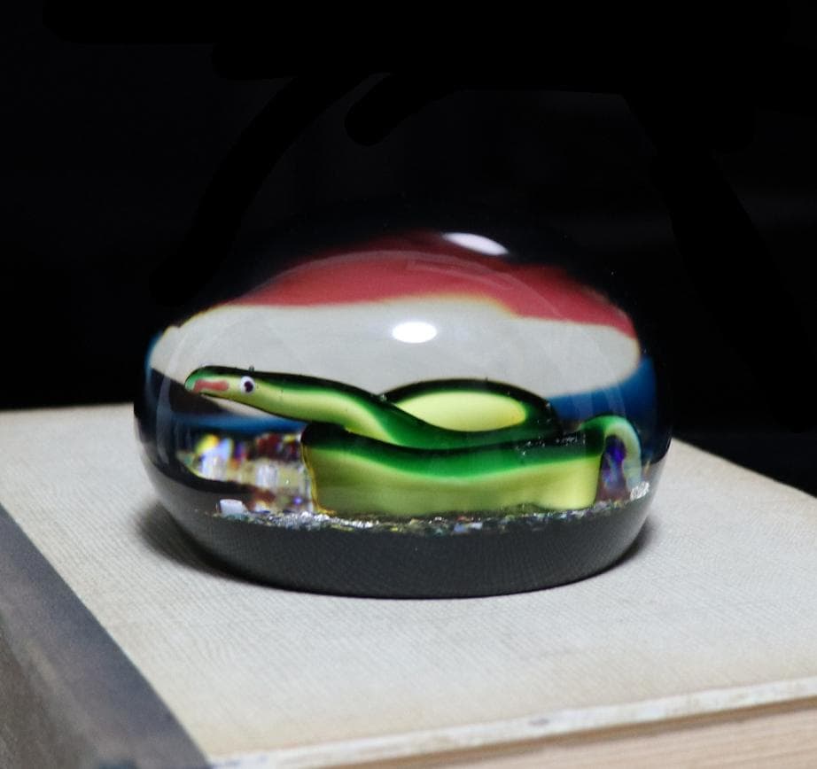 オールド・バカラ 数量限定 1972年製 ペーパーウェイト ドーム型 蛇