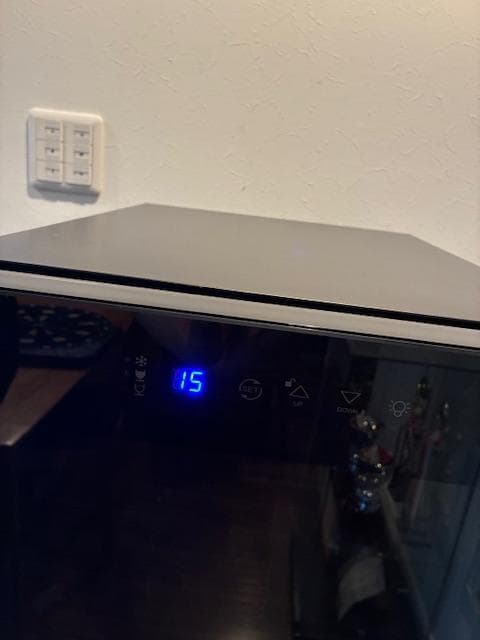 ワインセラー(コンプレッサー式)　デバイスタイルWE-C27W　2021年製中古