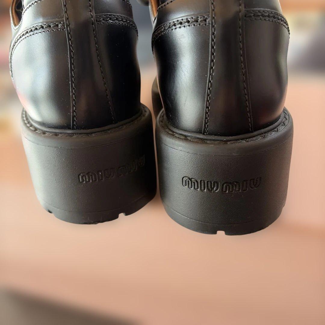 miumiu レザー レースアップ シューズ