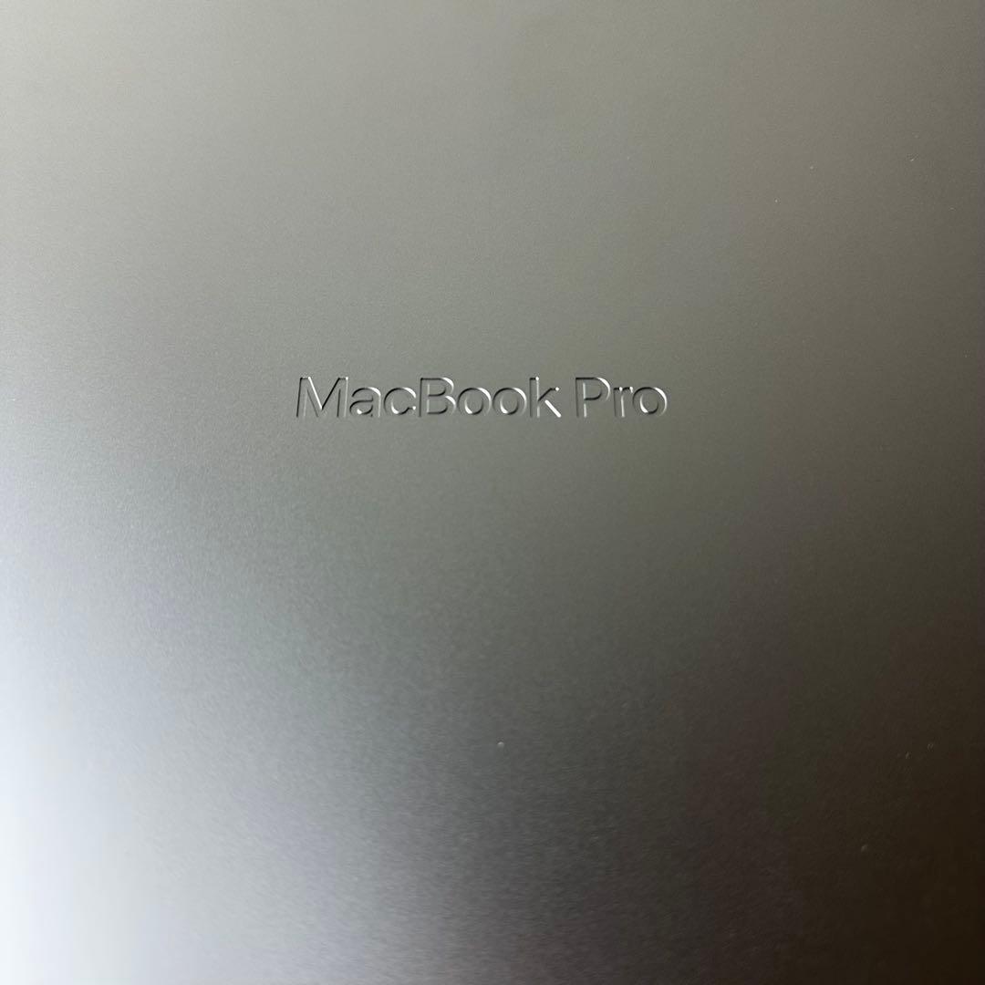 (極美品) MacBook Pro 2021 M1 MAX