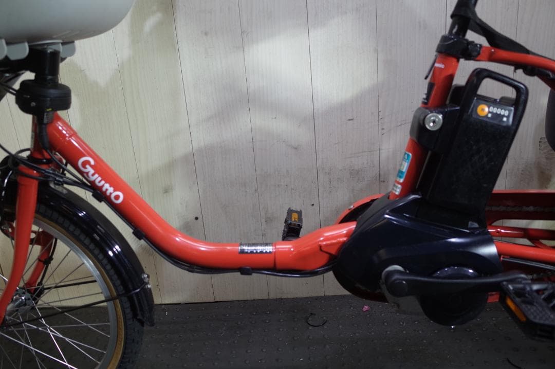 パナソニック ギュット・クルーム16AH 20インチ 3段 LED 充電器付き