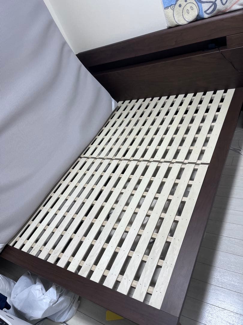 【18日16時まで出品】すのこクイーンベッドフレームブラウン