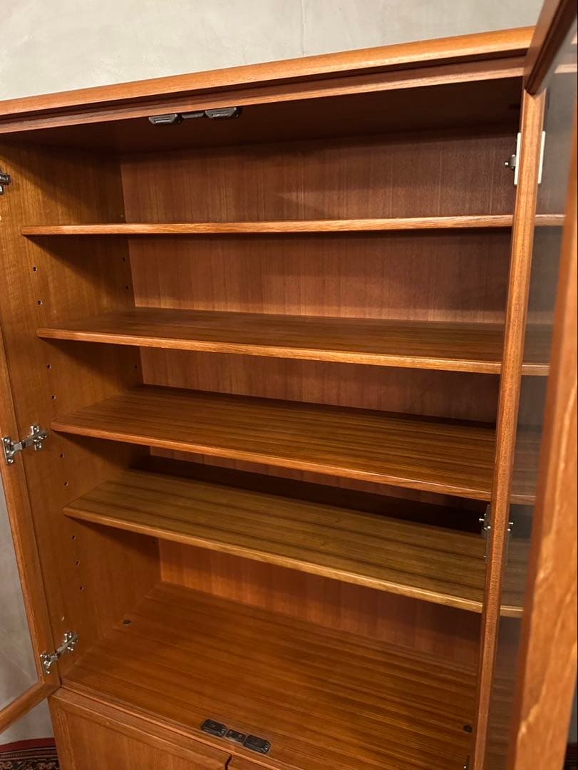 【東京都内23区配送無料】ビンテージ　レトロ　チーク材　食器棚　ショーケース　棚