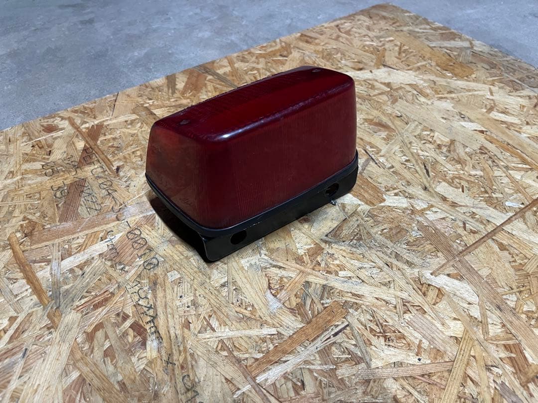 ゼファー400 純正テールランプ　送料込み