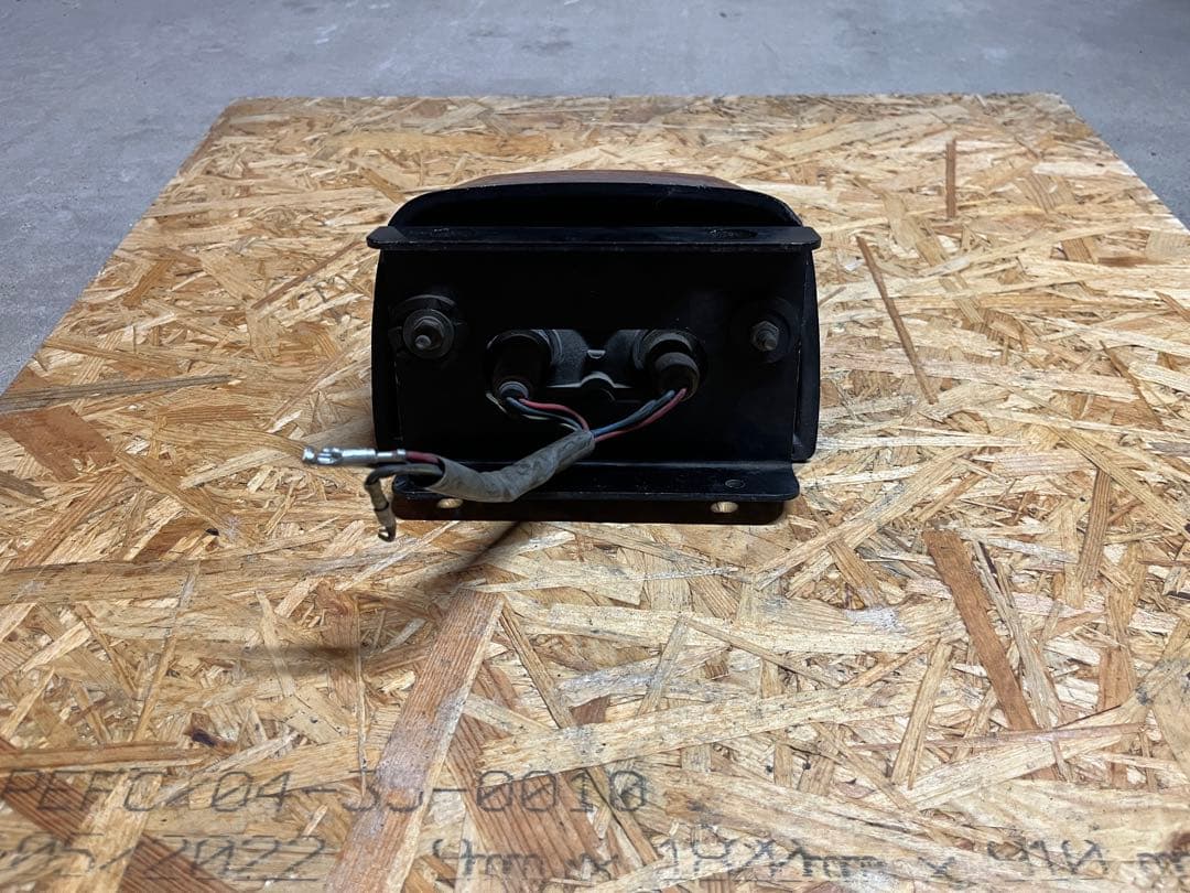 ゼファー400 純正テールランプ　送料込み