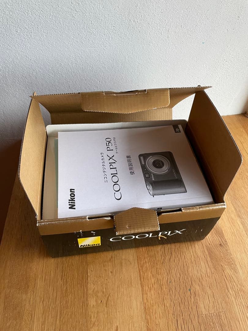 Nikon COOLPIX P50 本体と付属品　匿名配送