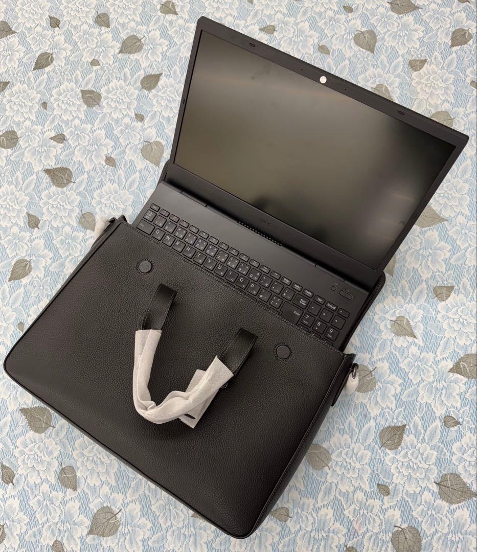 【ピコ治郎】COACHサリバントート本革黒ノートパソコン15.6㌅収納可