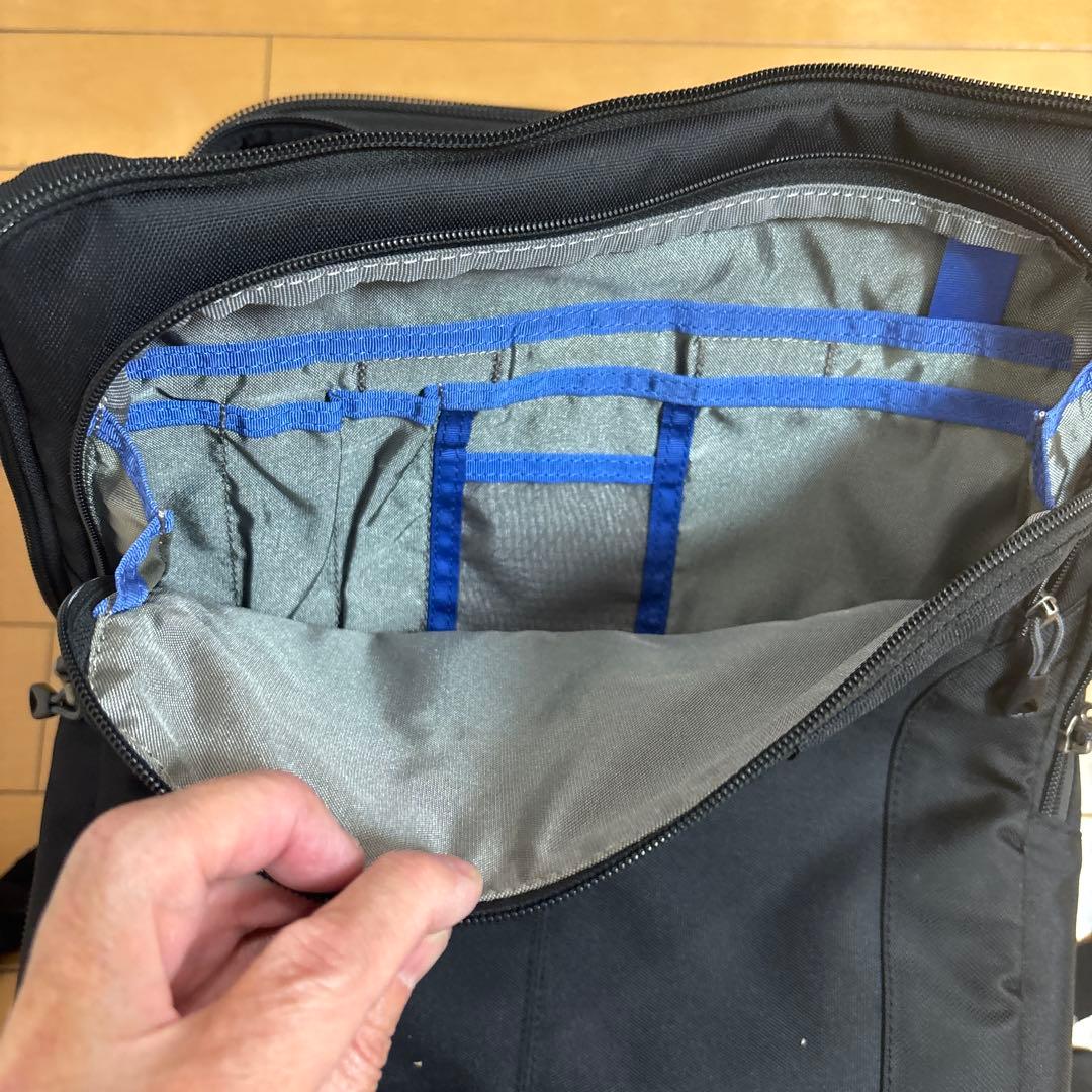 カメラバック　シンクタンクフォト　エアポート アクセレレーター ブラック