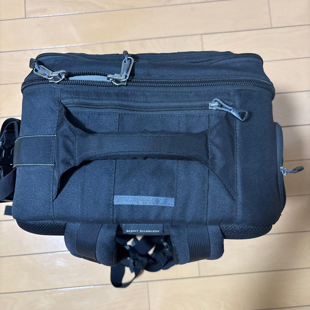 カメラバック　シンクタンクフォト　エアポート アクセレレーター ブラック